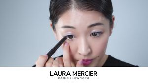 How to：フェミニン アイメイク| Laura Mercier